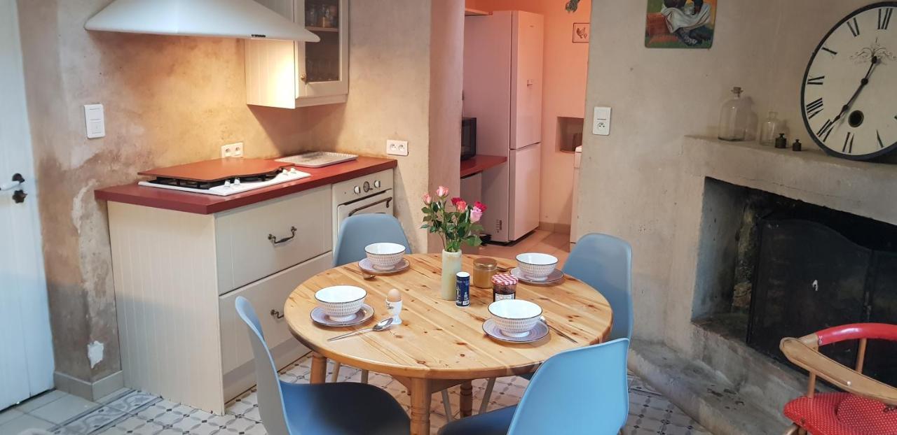 Maison Chaleureuse Et Familiale. Nalliers  Bagian luar foto